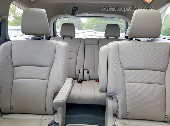 5FNYF6H07JB007507 2018 HONDA PILOT Белый Вид задних сидений