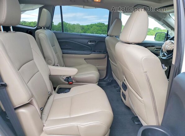 5FNYF6H07JB007507 2018 HONDA PILOT Белый Вид задней части салона