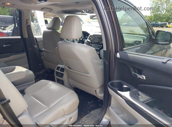 5FNYF6H08KB015763 2019 HONDA PILOT Gray VIN sticker view