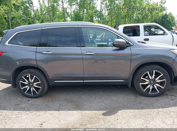 5FNYF6H08KB015763 2019 HONDA PILOT Gray Rear interior view