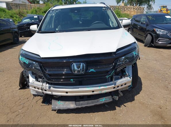 5FNYF6H21NB073302 2022 HONDA PILOT White Widok wnętrza z tyłu
