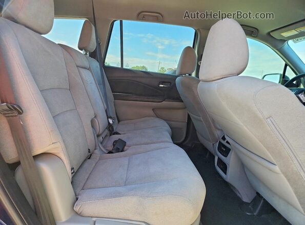 5FNYF6H39LB043549 2020 HONDA PILOT Blue Rear interior view