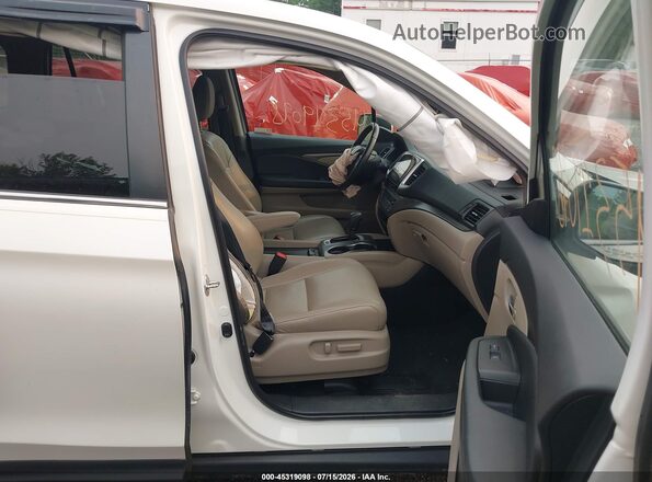 5FNYF6H50HB102397 2017 HONDA PILOT White Widok wnętrza z przodu