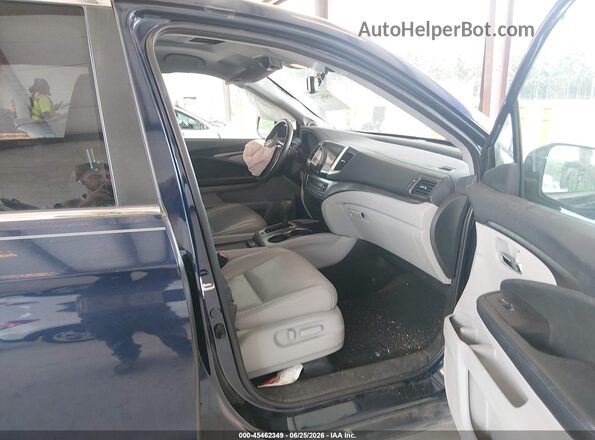 5FNYF6H50JB070492 2018 HONDA PILOT Blue Вид салону спереду