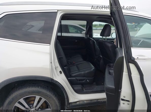 5FNYF6H51JB019003 2018 HONDA PILOT White VIN կոդի պիտակի տեսք