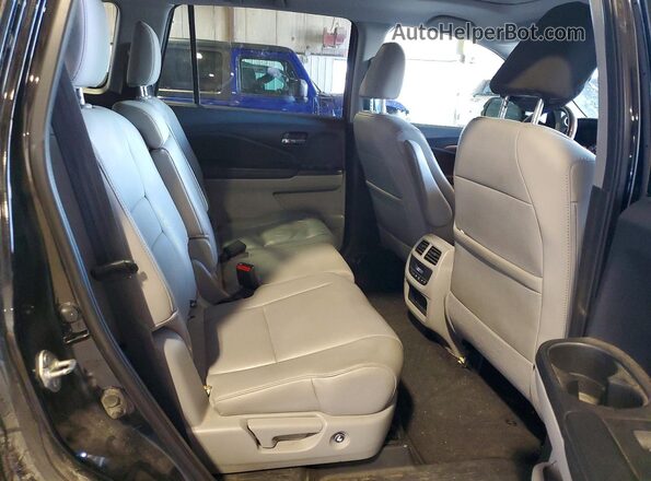 5FNYF6H53JB025787 2018 HONDA PILOT Black Widok wnętrza z tyłu