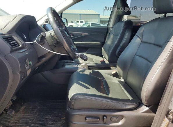 5FNYF6H54MB070905 2021 HONDA PILOT Gray Front interior view
