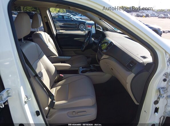 5FNYF6H55KB013769 2019 HONDA PILOT White Front interior view