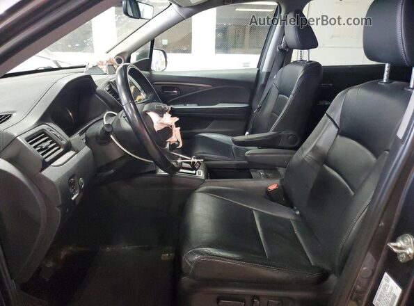 5FNYF6H56LB049147 2020 HONDA PILOT Gray Front interior view
