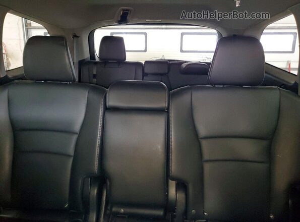 5FNYF6H56LB049147 2020 HONDA PILOT Gray Rear seats view