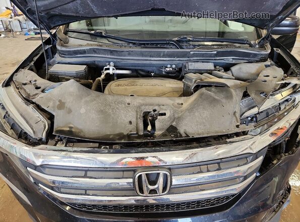 5FNYF6H57HB032204 2017 HONDA PILOT Black Rear interior view
