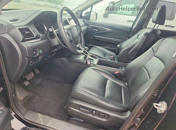 5FNYF6H57HB074873 2017 HONDA PILOT Black Front interior view