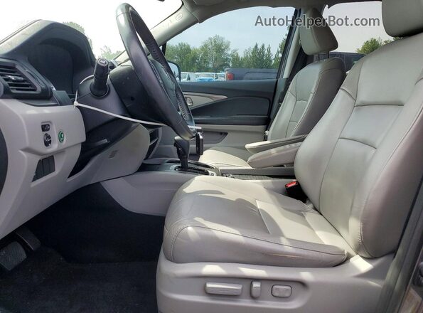 5FNYF6H58JB026529 2018 HONDA PILOT Gray წინა სალონის ხედი