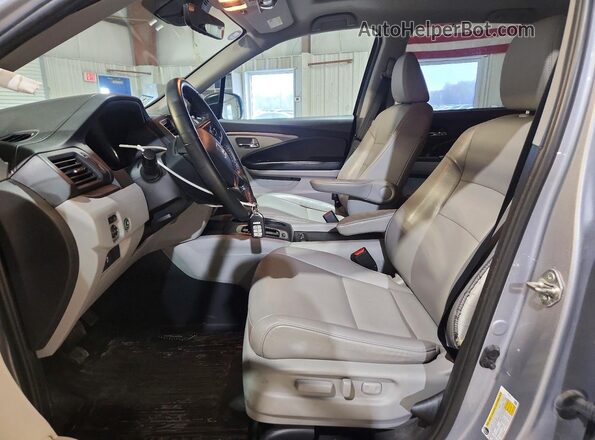 5FNYF6H59KB047858 2019 HONDA PILOT Gray 