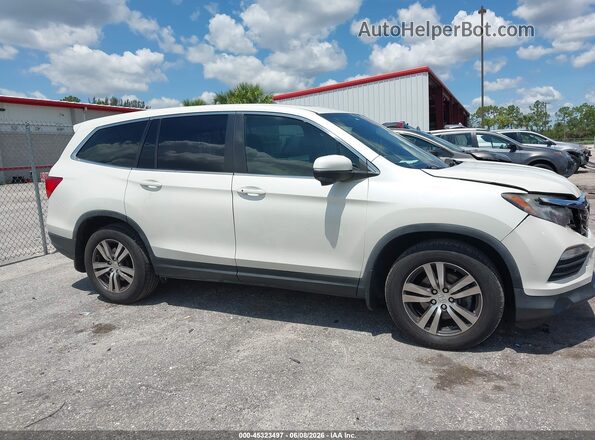 5FNYF6H62HB054538 2017 HONDA PILOT White უკანა სალონის ხედი