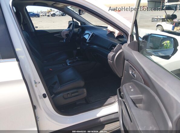 5FNYF6H63JB061407 2018 HONDA PILOT White წინა სალონის ხედი