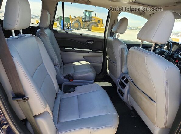 5FNYF6H68KB010163 2019 HONDA PILOT Blue Vista interior trasera
