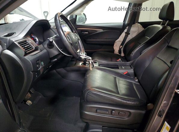 5FNYF6H69JB032316 2018 HONDA PILOT Gray Widok wnętrza z przodu