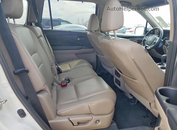 5FNYF6H84JB022522 2018 HONDA PILOT White Вид задньої частини салону