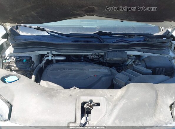 5FNYF6H90JB038578 2018 HONDA PILOT White Widok z tyłu