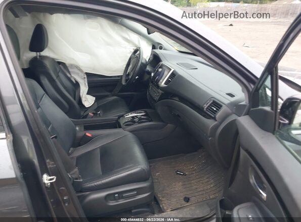5FNYF6H91HB033111 2017 HONDA PILOT Gray Вид салону спереду