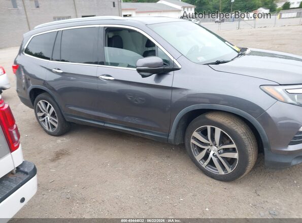 5FNYF6H91HB033111 2017 HONDA PILOT Gray Вид задньої частини салону