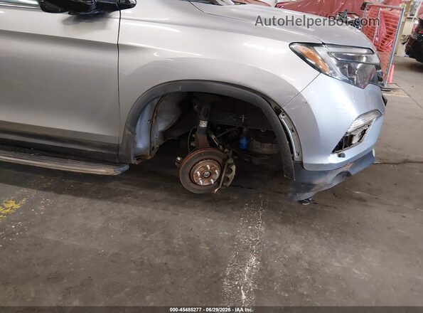 5FNYF6H93HB015726 2017 HONDA PILOT Серебряный Вид спереди