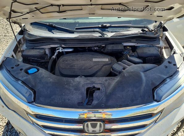 5FNYF6H95HB009507 2017 HONDA PILOT White 