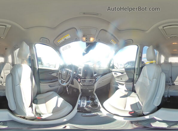 5FNYF6H95HB076706 2017 HONDA PILOT Silver 360 interior view