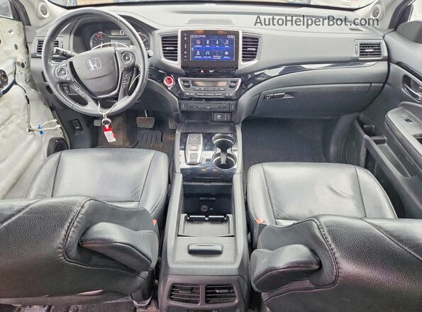 5FNYF6H97HB074780 2017 HONDA PILOT White Dashboard view