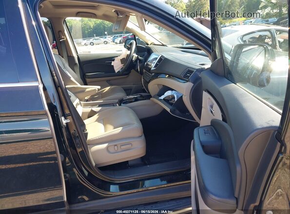 5FNYF6H99HB094867 2017 HONDA PILOT Черный Вид салона спереди
