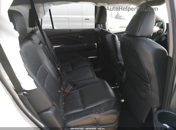 5FNYF6H99JB012027 2018 HONDA PILOT White VIN կոդի պիտակի տեսք