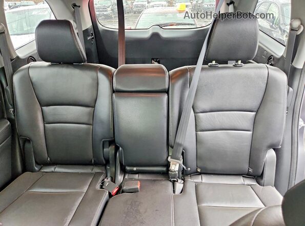 5FNYF6H9XJB009489 2018 HONDA PILOT Gray Widok tylnych siedzeń