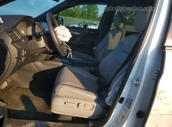 5FNYF7H52NB007194 2022 HONDA PASSPORT White Vista interior delantera