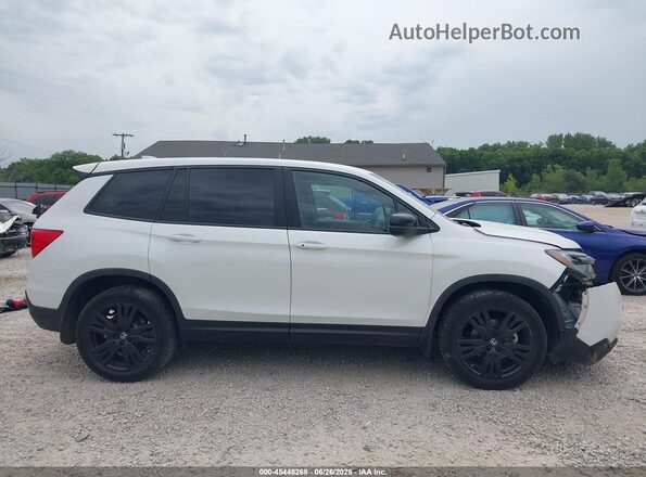 5FNYF8H2XMB001900 2021 HONDA PASSPORT White Vista interior trasera