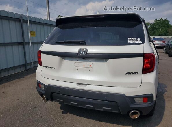 5FNYF8H50NB011802 2022 HONDA PASSPORT White Հետևի տեսք