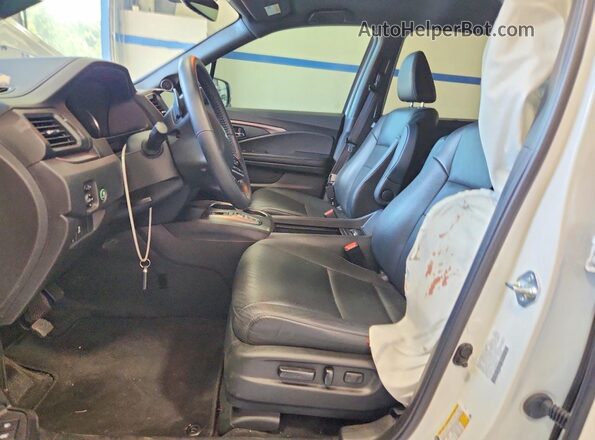 5FNYF8H55MB042414 2021 HONDA PASSPORT White Սալոնի դիմացի տեսք