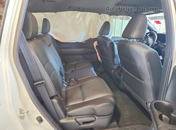 5FNYF8H55MB042414 2021 HONDA PASSPORT White Սալոնի հետևի տեսք