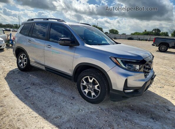 5FNYF8H65PB028820 2023 HONDA PASSPORT Silver Առջևի աջ