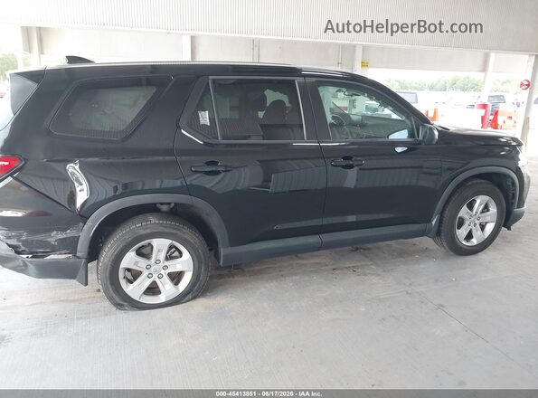 5FNYG2H23PB004765 2023 HONDA PILOT Black Rear interior view