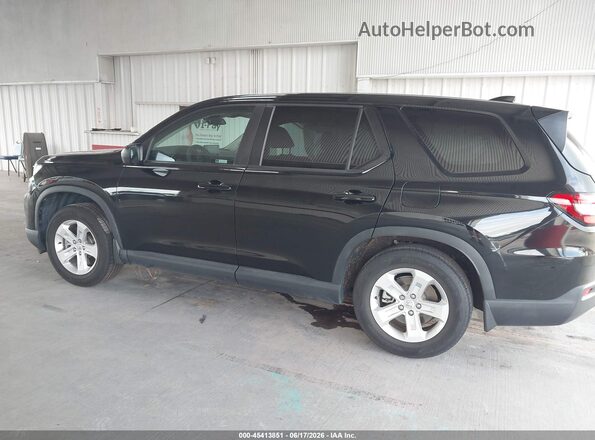 5FNYG2H23PB004765 2023 HONDA PILOT Black 360 interior view