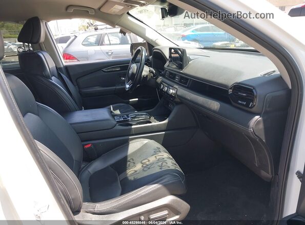 5FNYG2H40PB010556 2023 HONDA PILOT White Vista interior delantera