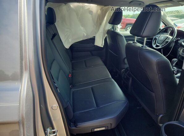 5FPYK2F58KB002098 2019 HONDA RIDGELINE Silver Հետևի նստատեղերի տեսք