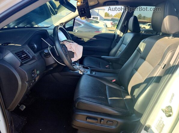5FPYK2F5XLB000662 2020 HONDA RIDGELINE White Front interior view