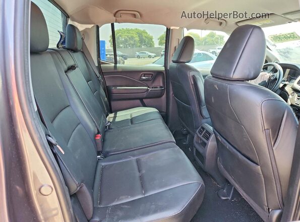 5FPYK2F60HB011430 2017 HONDA RIDGELINE Silver Հետևի նստատեղերի տեսք
