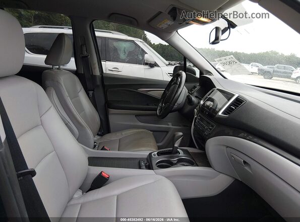 5FPYK2F62JB001889 2018 HONDA RIDGELINE Blue Vista interior delantera