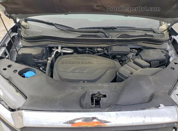 5FPYK3F46SB017289 2025 HONDA RIDGELINE Silver Rear interior view
