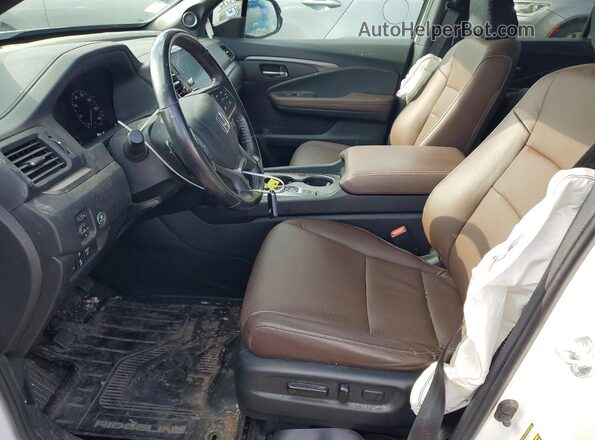 5FPYK3F52RB014098 2024 HONDA RIDGELINE White Front interior view