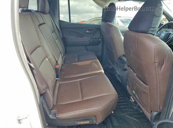 5FPYK3F52RB014098 2024 HONDA RIDGELINE White Rear seats view