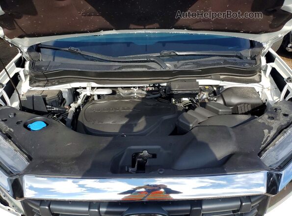 5FPYK3F52RB014098 2024 HONDA RIDGELINE White Rear interior view